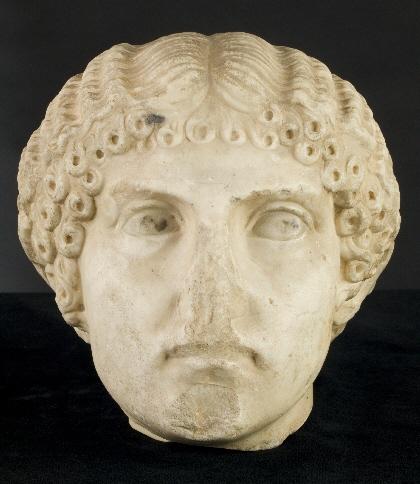 CE00141. Cabeza de Agripina minor.